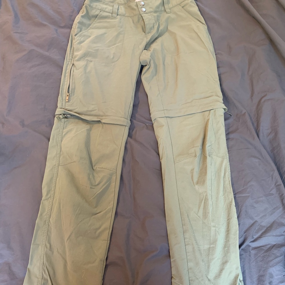 Women’s Columbia zip off hiking pants